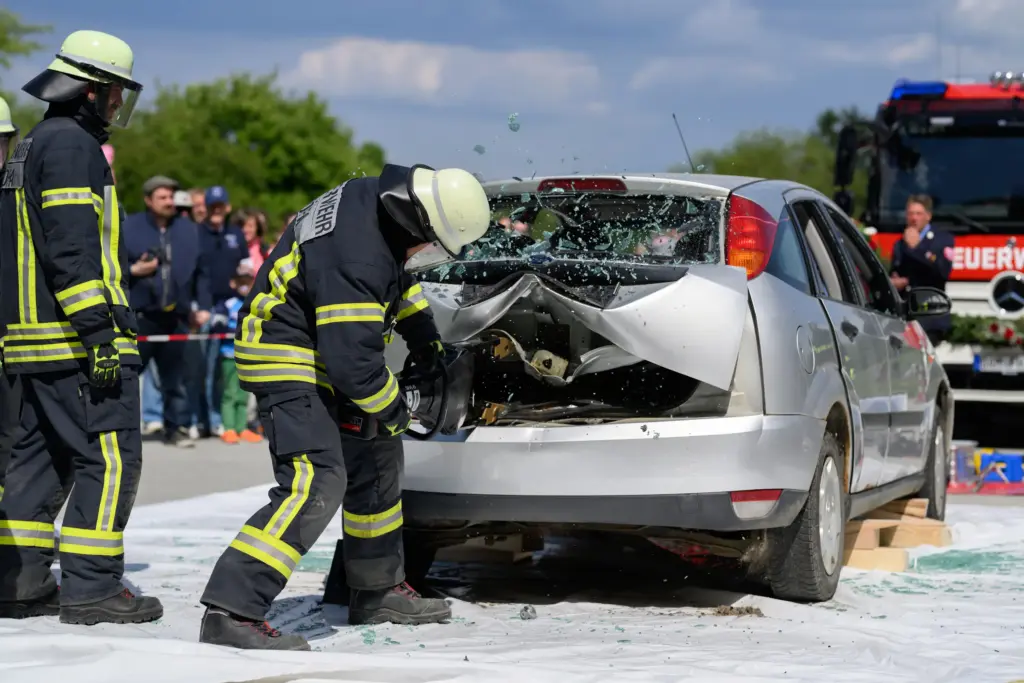 Unfallrettung bei einer Vorführung der Freiwilligen Feuerwehr Höfa