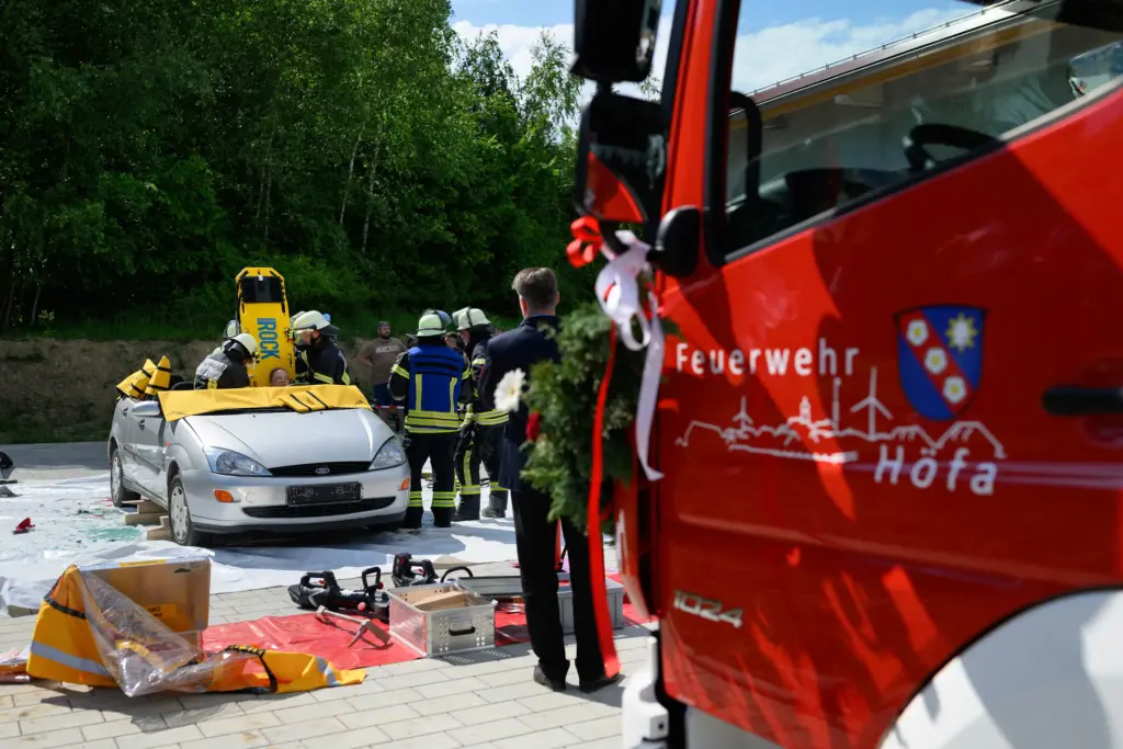 Übersicht der Unfallrettungsvorführung der Freiwilligen Feuerwehr Höfa